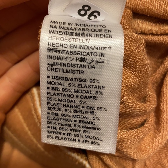 Kathleen Barnes Jogger Set - Picture 4 of 4